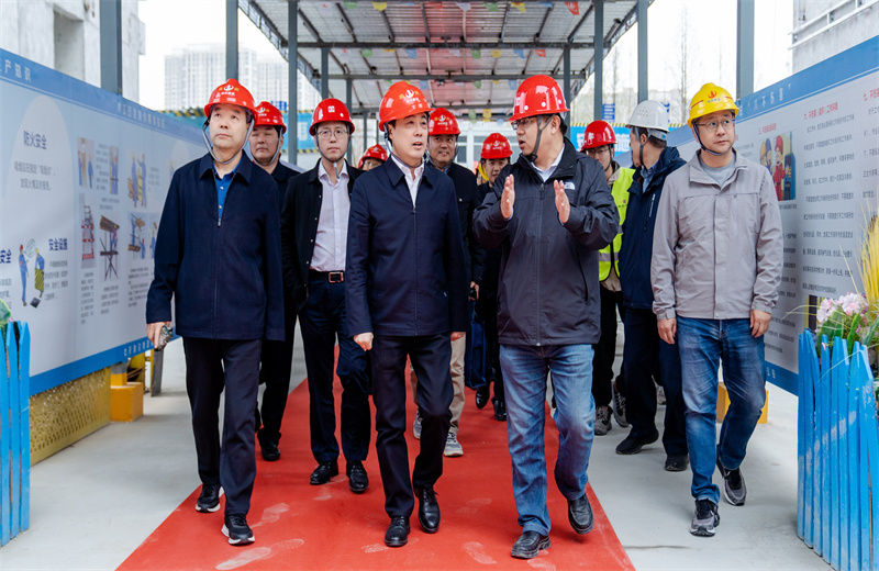 2025年3月28日，合肥市政协副主席、党组成员陈明一行莅临安徽公司中海悦府项目，针对合肥市政协“无废城市”建设工作进行专题调研。