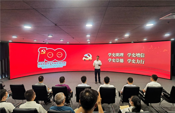 党支部书记李：杲驳呈.jpg